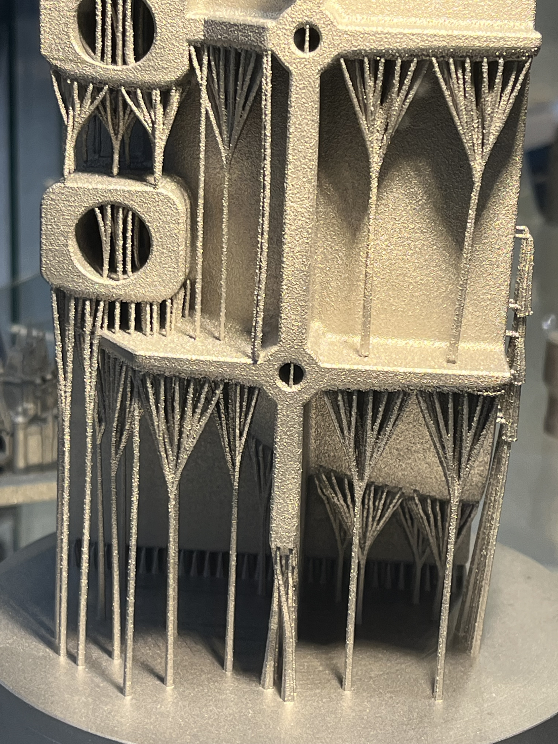 Techniker besuchen Formnext in Frankfurt Bild